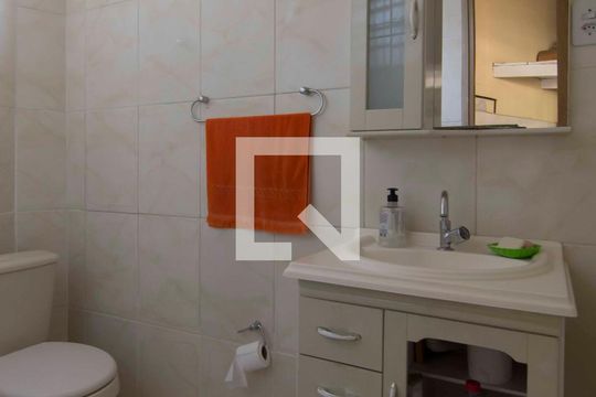 Banheiro Garagem de casa à venda com 2 quartos, 120m² em Casa Verde, São Paulo