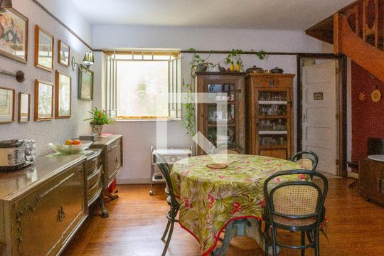 Sala de casa à venda com 4 quartos, 140m² em Campos Elíseos, São Paulo