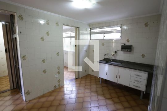 Cozinha de apartamento para alugar com 3 quartos, 54m² em Conjunto Habitacional Padre Jose de Anchieta, São Paulo