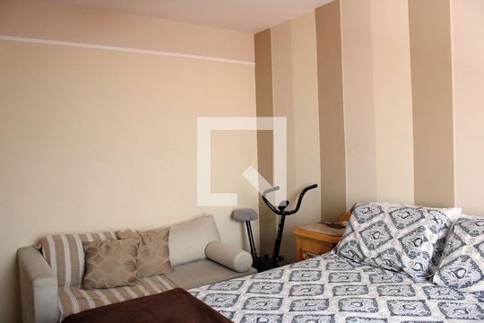  Suíte de casa à venda com 3 quartos, 370m² em Centro, Diadema