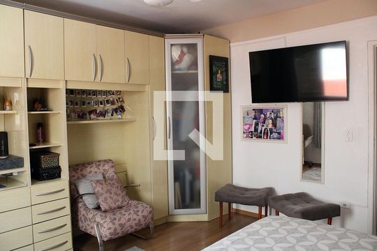 Quarto  de casa à venda com 3 quartos, 370m² em Centro, Diadema