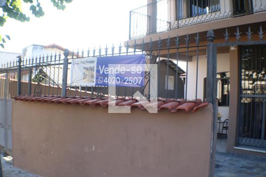 Fachada de casa à venda com 3 quartos, 650m² em Pechincha, Rio de Janeiro