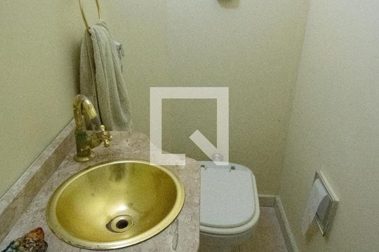 Banheiro de apartamento para alugar com 2 quartos, 118m² em Copacabana, Rio de Janeiro