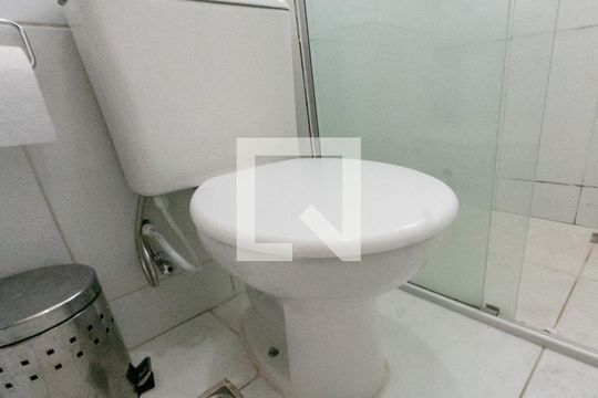 Banheiro Social de apartamento para alugar com 2 quartos, 45m² em Camargos, Belo Horizonte