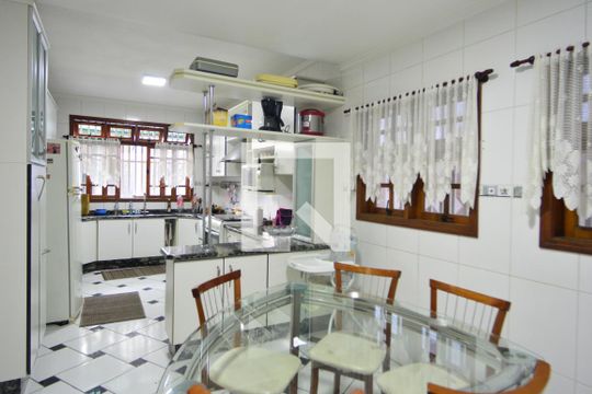 Cozinha de casa para alugar com 4 quartos, 479m² em Penha de França, São Paulo