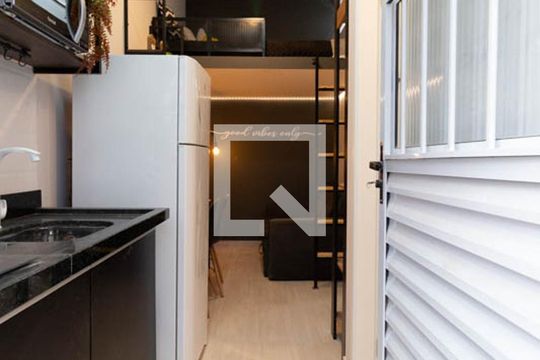 Cozinha de kitnet/studio para alugar com 1 quarto, 20m² em Vila Medeiros, São Paulo