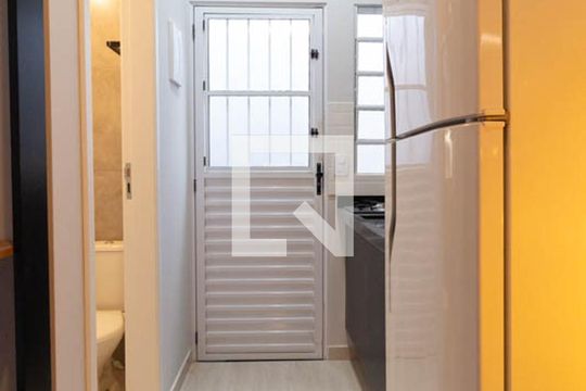 Cozinha de kitnet/studio para alugar com 1 quarto, 20m² em Vila Medeiros, São Paulo