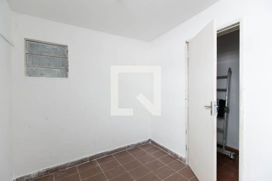 Quarto 2 de casa para alugar com 2 quartos, 70m² em Limoeiro, São Paulo