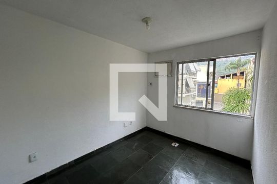 Quarto 1 de apartamento para alugar com 2 quartos, 70m² em Jardim Sulacap, Rio de Janeiro
