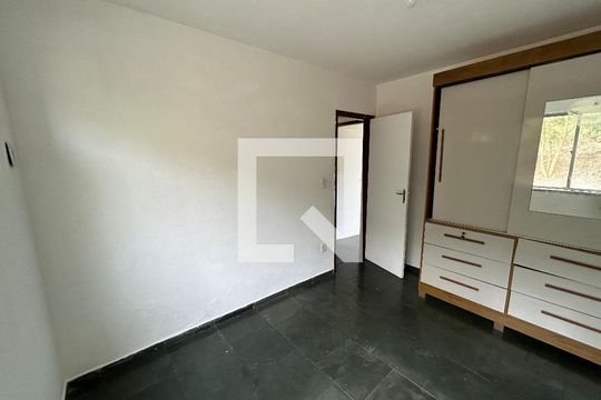 Quarto 2 de apartamento para alugar com 2 quartos, 70m² em Jardim Sulacap, Rio de Janeiro