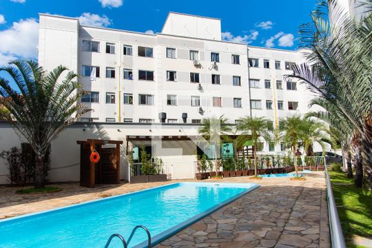Área Comum - Piscina de apartamento para alugar com 2 quartos, 45m² em Rubem Berta, Porto Alegre
