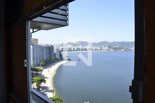 Vista da Sala de apartamento à venda com 2 quartos, 140m² em Ingá, Niterói