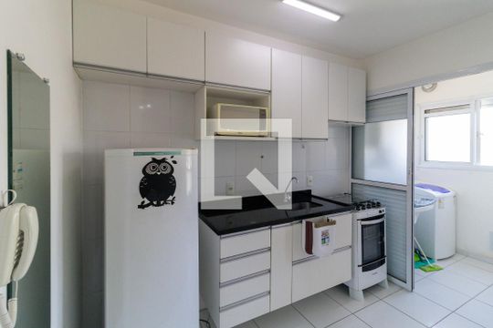 Cozinha de kitnet/studio à venda com 1 quarto, 28m² em Cambuci, São Paulo