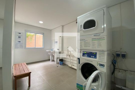 Área comum - Lavanderia de apartamento para alugar com 2 quartos, 40m² em Paraíso do Morumbi, São Paulo