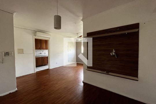 Sala de apartamento à venda com 2 quartos, 55m² em Vila Nova, Porto Alegre