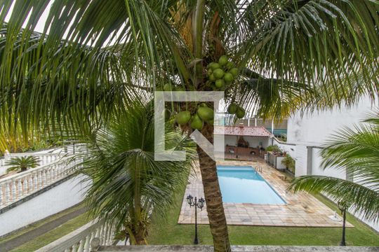 Casa à venda com 5 quartos, 360m² em Jardim Guanabara, Rio de Janeiro