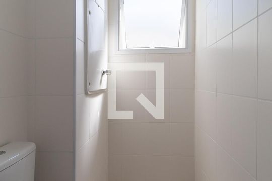Banheiro de apartamento à venda com 3 quartos, 72m² em Vila Santa Maria, Jundiaí
