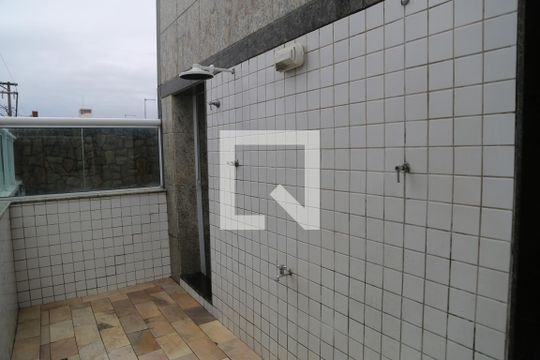 Ducha de apartamento para alugar com 2 quartos, 78m² em Vila Caiçara, Praia Grande