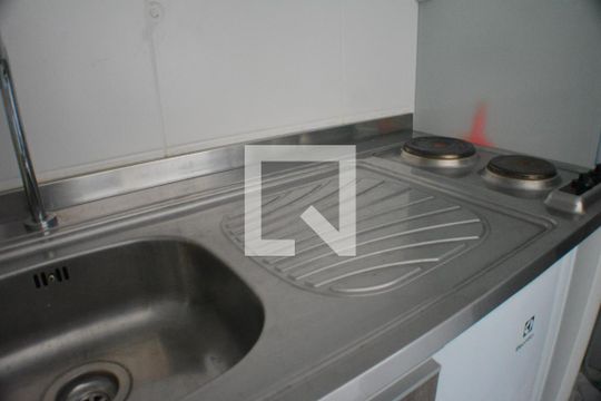 Kitnet/Studio para alugar com 1 quarto, 44m² em Caminho das Árvores, Salvador