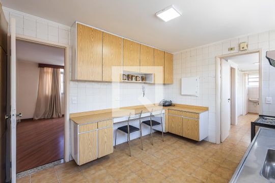 Cozinha de apartamento à venda com 3 quartos, 122m² em Jardim America, São Paulo