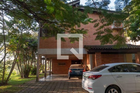 Garagem de casa à venda com 3 quartos, 4424m² em Marco Leite, Jundiaí