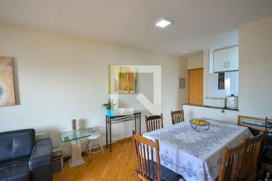 Sala de apartamento para alugar com 2 quartos, 51m² em Vila Santo Estéfano, São Paulo