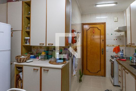 Cozinha de apartamento à venda com 3 quartos, 103m² em Água Branca, São Paulo