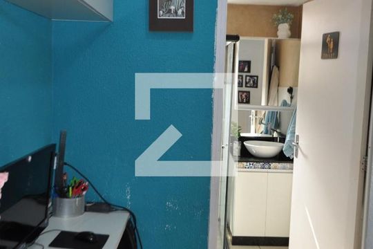 Corredor de apartamento para alugar com 2 quartos, 50m² em Jacarepaguá, Rio de Janeiro