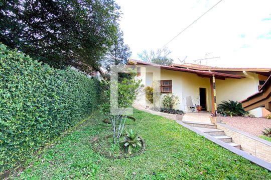 Fachada de casa à venda com 3 quartos, 190m² em Rondônia, Novo Hamburgo
