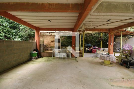 Garagem de casa à venda com 3 quartos, 120m² em Vargem Grande, Rio de Janeiro