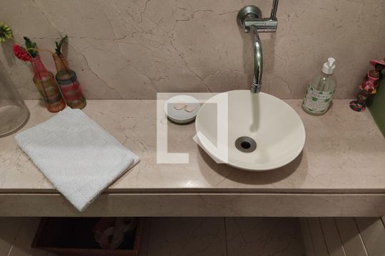 Lavabo de apartamento à venda com 3 quartos, 130m² em Barra da Tijuca, Rio de Janeiro