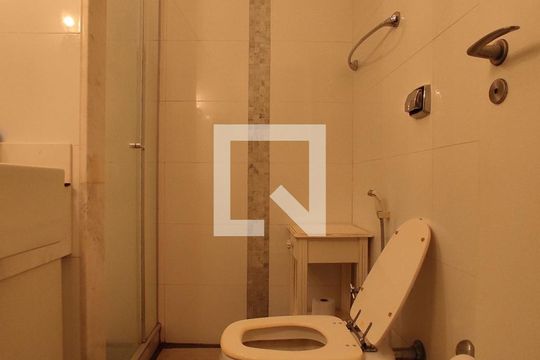 Banheiro Social de apartamento à venda com 3 quartos, 130m² em Barra da Tijuca, Rio de Janeiro