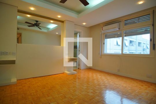 Quarto Suíte de apartamento à venda com 3 quartos, 214m² em Bom Fim, Porto Alegre