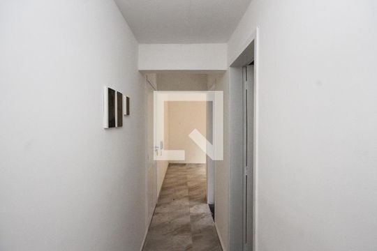 Corredor de apartamento à venda com 1 quarto, 34m² em Vila Lúcia, São Paulo