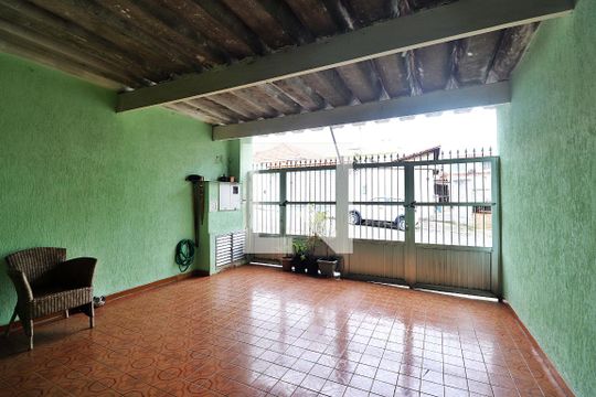Garagem de casa à venda com 2 quartos, 170m² em Vila Scarpelli, Santo André
