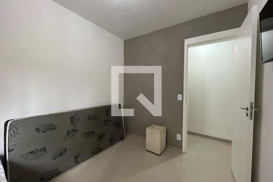 Quarto 2 de apartamento para alugar com 2 quartos, 50m² em Jardim Monte Alegre, Taboão da Serra