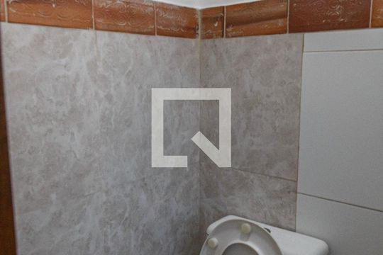 Banheiro de casa para alugar com 1 quarto, 47m² em Chácara Califórnia, São Paulo