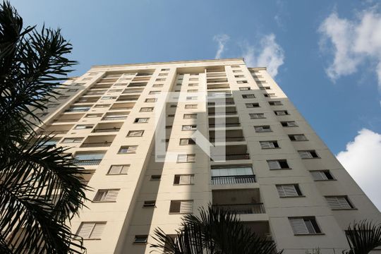 Fachada de apartamento para alugar com 2 quartos, 49m² em Vila Anastácio, São Paulo