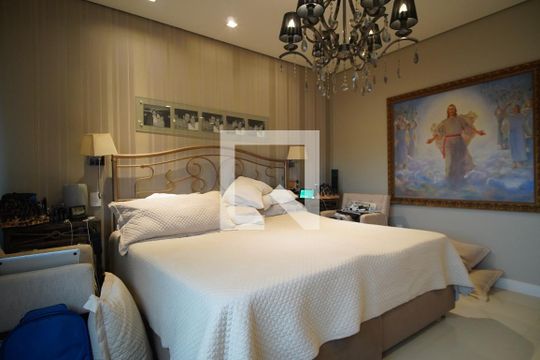 Quarto Suíte -Master de casa à venda com 8 quartos, 521m² em Três Figueiras, Porto Alegre