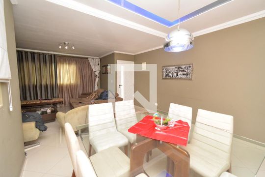 Casa à venda com 4 quartos, 175m² em Parque Flamengo, Guarulhos