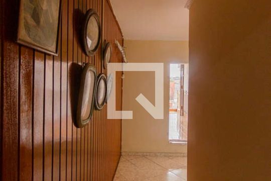 Corredor de casa para alugar com 3 quartos, 560m² em Vila Santa Inês, São Paulo