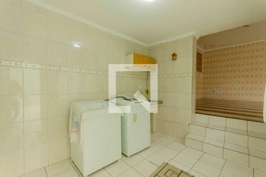 Área de Serviço de casa para alugar com 3 quartos, 560m² em Vila Santa Inês, São Paulo