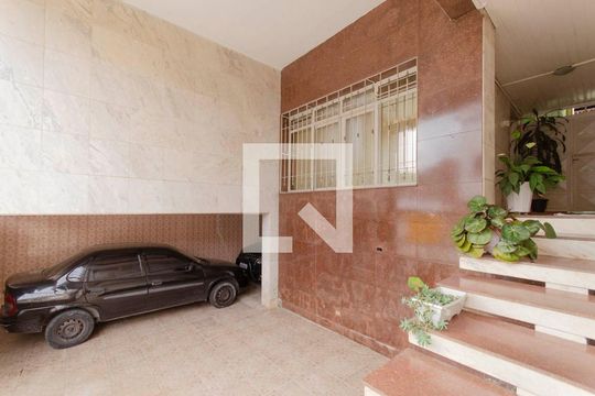 Garagem de casa para alugar com 3 quartos, 560m² em Vila Santa Inês, São Paulo