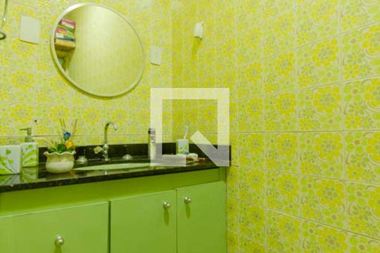 Lavabo de casa para alugar com 3 quartos, 560m² em Vila Santa Inês, São Paulo
