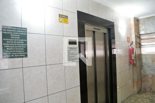 Elevador de apartamento para alugar com 1 quarto, 38m² em Aviação, Praia Grande
