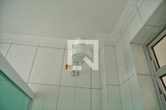 Banheiro Social de apartamento para alugar com 1 quarto, 38m² em Aviação, Praia Grande