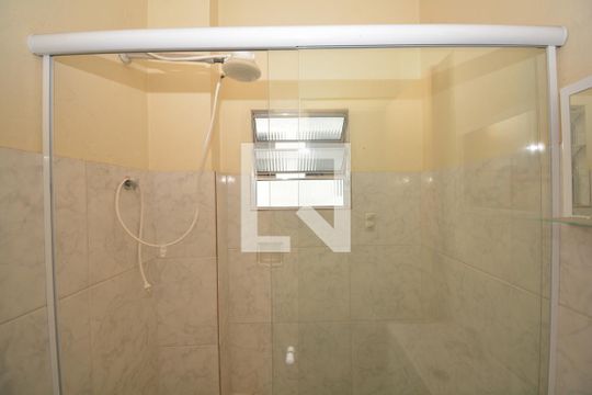 Banheiro de apartamento para alugar com 3 quartos, 70m² em Madureira, Rio de Janeiro