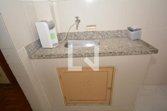 Cozinha de apartamento para alugar com 3 quartos, 70m² em Madureira, Rio de Janeiro