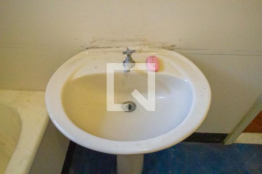 Banheiro  de apartamento para alugar com 1 quarto, 65m² em Liberdade, São Paulo