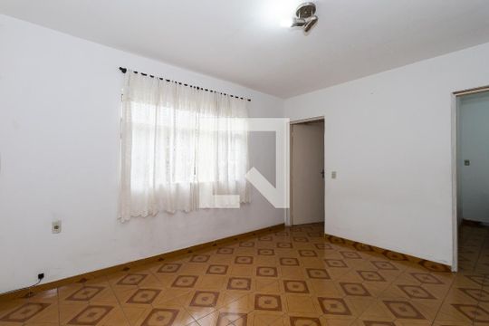 Sala de casa à venda com 5 quartos, 180m² em Jardim do Lago, Jundiaí